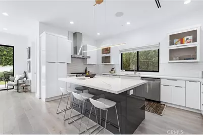 17336 Collins Street, Encino, CA 91316 - Photo 11