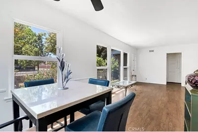 8226 Whiteoak Avenue, Northridge, CA 91325 - Photo 5