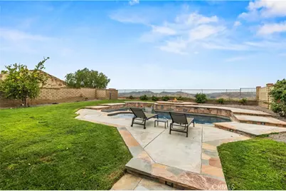 22915 Raintree Lane, Saugus, CA 91390 - Photo 39