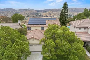 22915 Raintree Ln, Saugus, CA 91390 - Photo 49