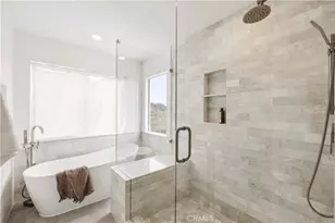 22915 Raintree Ln, Saugus, CA 91390 - Photo 23