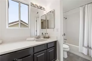 22915 Raintree Ln, Saugus, CA 91390 - Photo 33
