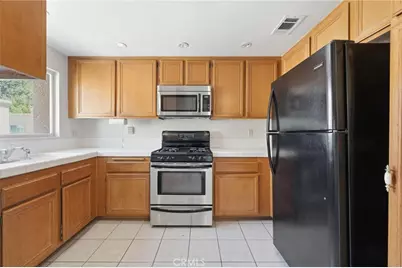 25238 Steinbeck Avenue #E, Stevenson Ranch, CA 91381 - Photo 7