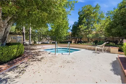 25238 Steinbeck Avenue #E, Stevenson Ranch, CA 91381 - Photo 27