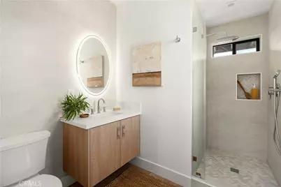 11026 Oxnard St, North Hollywood, CA 91606 - Photo 19