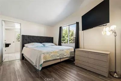 19012 Drycliff, Canyon Country, CA 91351 - Photo 13