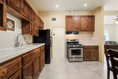 19012 Drycliff, Canyon Country, CA 91351 - Photo 9