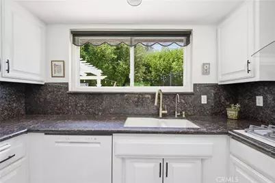 6600 Whitaker, Lake Balboa, CA 91406 - Photo 17
