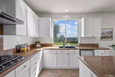 29052 Madrid Place, Castaic, CA 91384 - Photo 17