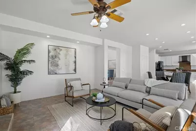 29052 Madrid Place, Castaic, CA 91384 - Photo 13