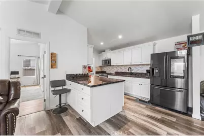 5711 Columbia Way #127, Quartz Hill, CA 93636 - Photo 9