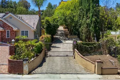 5403 Shirley Avenue, Tarzana, CA 91356 - Photo 29