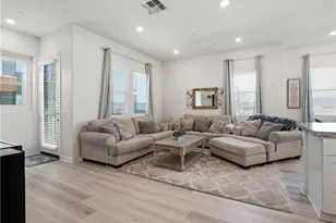 27013 Hummingbird Ln, Valencia, CA 91381 - Photo 13