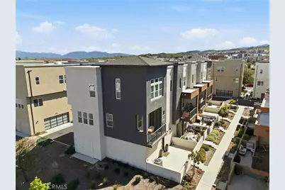 27013 Hummingbird Lane, Valencia, CA 91381 - Photo 3