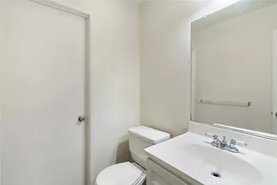 9920 Sepulveda, Los Angeles, CA 91345 - Photo 15