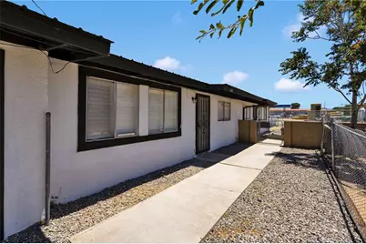 16396 Yucca Street, Hesperia, CA 92345 - Photo 5