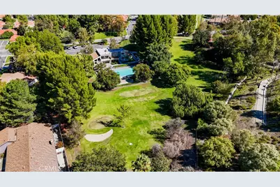 20002 Avenue Of The Oaks, Newhall, CA 91321 - Photo 35