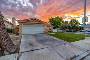 44129 Amherst Ln, Lancaster, CA 93536 - Photo 3