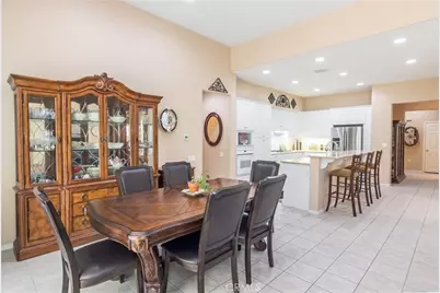 23740 Spruce Meadow Court, Valencia, CA 91354 - Photo 5