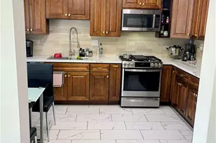 28360 Simsalido, Canyon Country, CA 91387 - Photo 3