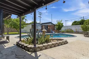 7959 Bothwell, Reseda, CA 91335 - Photo 25