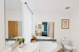 7560 Woodman, Van Nuys, CA 91405 - Photo 7