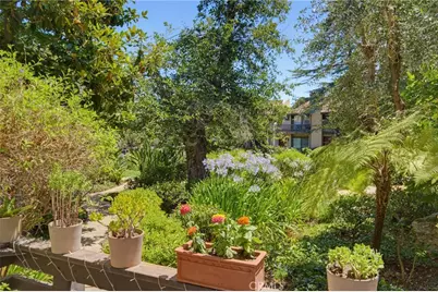 21901 Burbank, Woodland Hills, CA 91367 - Photo 21