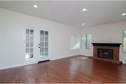 24371 Crestview Drive, Newhall, CA 91321 - Photo 37
