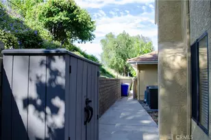 24371 Crestview Dr, Newhall, CA 91321 - Photo 73