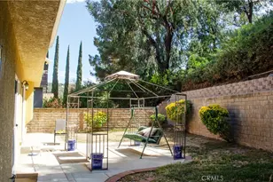 24371 Crestview Dr, Newhall, CA 91321 - Photo 7
