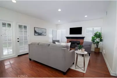 24371 Crestview Drive, Newhall, CA 91321 - Photo 25
