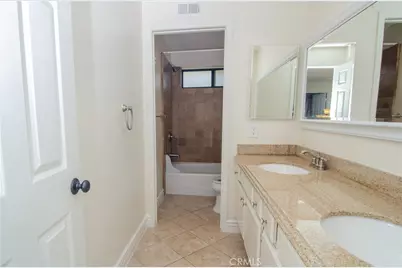 24371 Crestview Drive, Newhall, CA 91321 - Photo 43