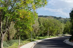 24371 Crestview Dr, Newhall, CA 91321 - Photo 65
