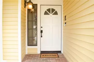 24371 Crestview Dr, Newhall, CA 91321 - Photo 5