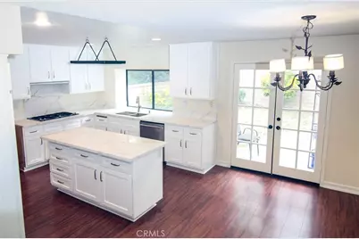 24371 Crestview Drive, Newhall, CA 91321 - Photo 25