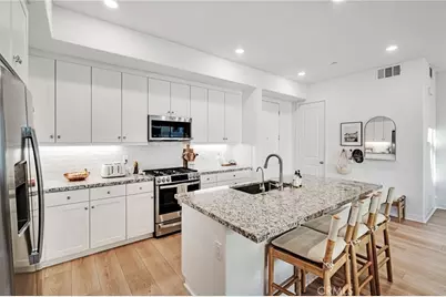 26958 Sandbar Willow Pl #205, Valencia, CA 91381 - Photo 3