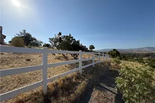 32080 Avenida Donari, Agua Dulce, CA 91390 - Photo 57