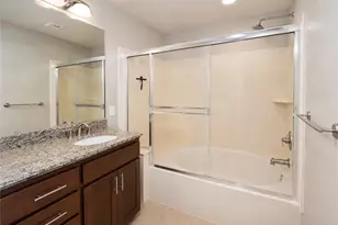 21301 Erwin St, Woodland Hills, CA 91367 - Photo 13