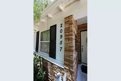 20957 Community, Canoga Park, CA 91304 - Photo 1