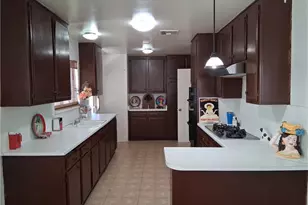 12587 Bradley Ave, Sylmar, CA 91342 - Photo 11