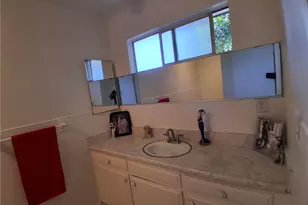12587 Bradley Ave, Sylmar, CA 91342 - Photo 17