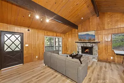 990 Nesthorn, Crestline, CA 92325 - Photo 3