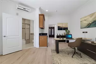 350 Bethany Rd, Burbank, CA 91504 - Photo 15