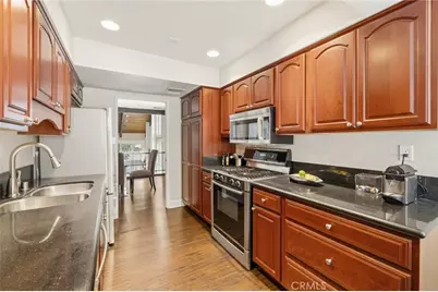 4231 Colfax Ave. #F, Studio City, CA 91604 - Photo 13