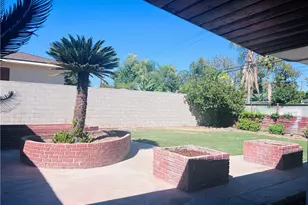1735 Los Robles Dr, Bakersfield, CA 93306 - Photo 31