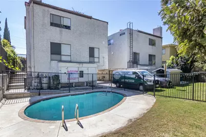 13203 Vanowen Street #8, North Hollywood, CA 91605 - Photo 19