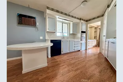 8801 Eton, Canoga Park, CA 91304 - Photo 13