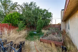 8728 W Ave E12, Lancaster, CA 93536 - Photo 25