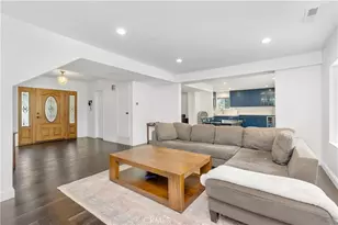 21809 Martinez, Woodland Hills, CA 91364 - Photo 9