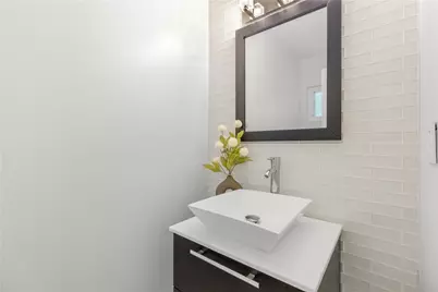 21809 Martinez, Woodland Hills, CA 91364 - Photo 13